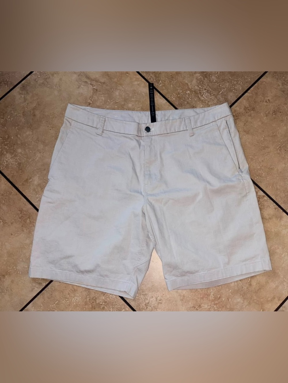 lululemon athletica Men's Light Beige Flat-Front Shorts, 9” inseam